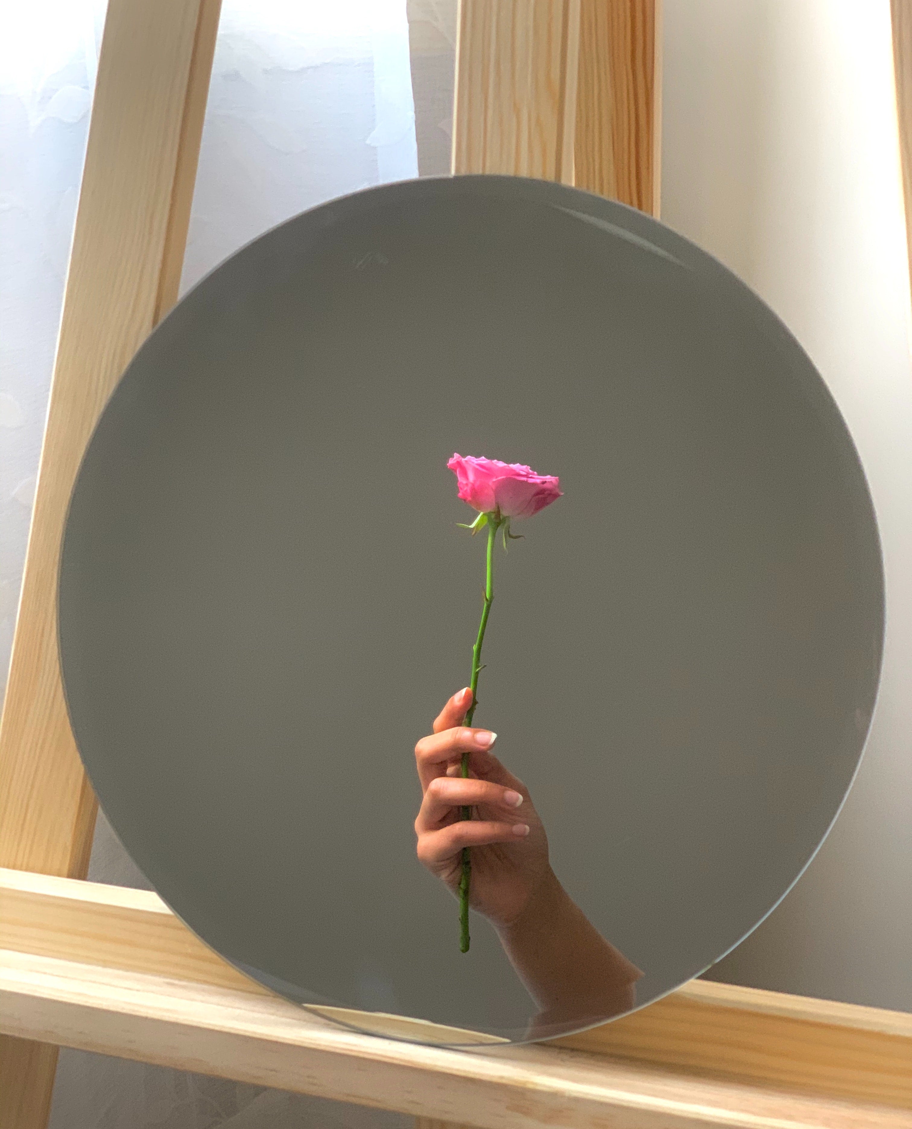 The Psychology of Mirrors: Harnessing Their Reflective Power